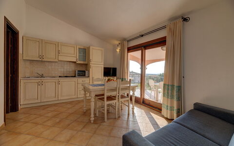 Apartment Sardinia Seaside Ac And Wifi: Möbel, Flooring, Interior Design, Fussboden, Decke, Zimmer, Küche, Wohnung, Küche & Esszimmer Tisch, Holzbeize