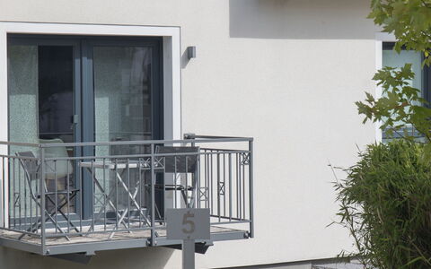 Family Lodge: Geländer, Balkon, Verbundwerkstoff, Metall, Eisen, Baluster, Wohnung, Beton