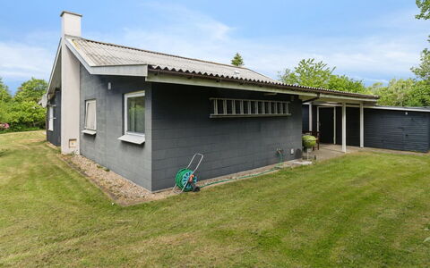 Elemine - 300M to the Fjord: Estate, Schatten, Auffahrt, Bauernhaus