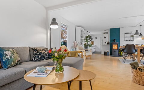 Runhild - 450M from the Sea: Möbel, Interior Design, Flooring, Couch, Wand, Fussboden, Wohnzimmer, Holz, Decke, Zimmer