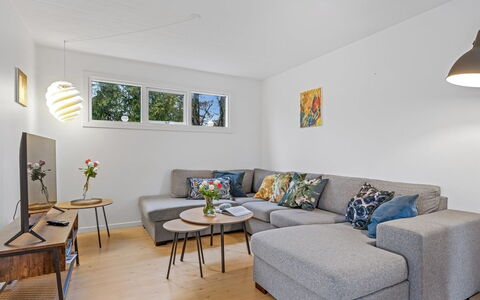 Runhild - 450M from the Sea: Möbel, Interior Design, Couch, Flooring, Fussboden, Wand, Wohnzimmer, Zimmer, Holz, Tabelle