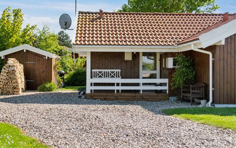 Gunwald - 230M from the Sea: Estate, Schatten, Auffahrt, Bauernhaus