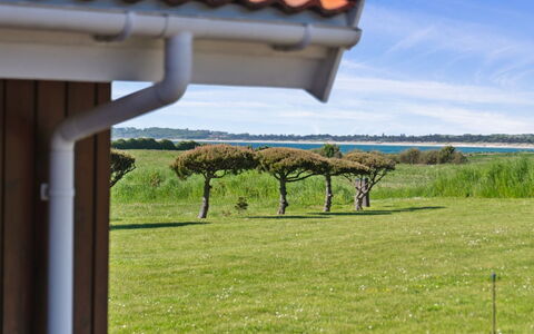 Gunwald - 230M from the Sea: Estate, Schatten, Auffahrt, Bauernhaus