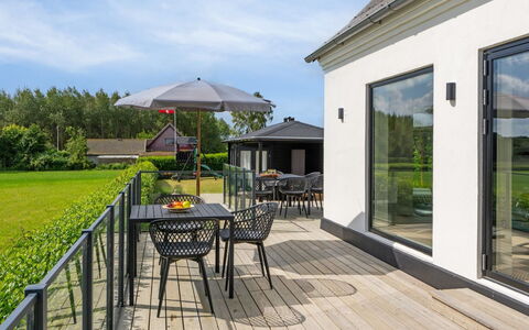 Imilie - 450M from the Sea: Möbel, Interior Design, Flooring, Fussboden, Decke, Zimmer, Stuhl, Tabelle, Wohnung, Küche & Esszimmer Tisch