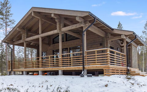 Villa Korpi: Holz, Hütte, Veranda, Blockhaus, Abstellgleis, Hartholz, Planke, Holz, Winter, Natürliches Material