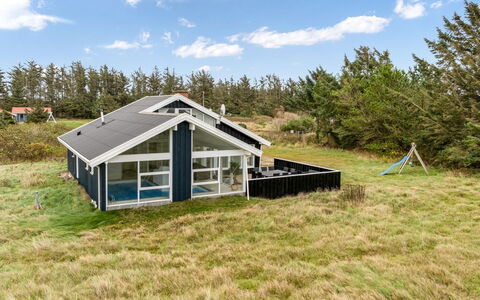 Caya - 750M from the Sea: Estate, Schatten, Auffahrt, Bauernhaus