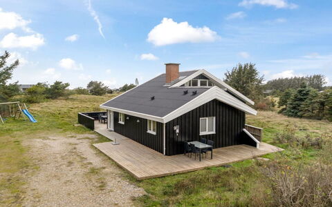 Caya - 750M from the Sea: Estate, Schatten, Auffahrt, Bauernhaus