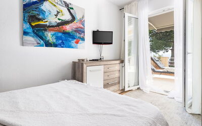 Trogir Okrug Gornji 325