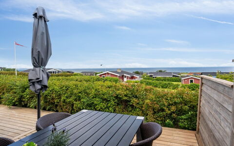 Nelina - 300M from the Sea: Schwimmbad, Bauernhaus, Estate, Villa, Resort, Hazienda, Eco Hotel, Hinterhof
