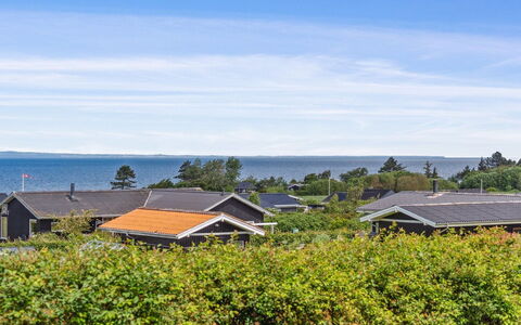 Nelina - 300M from the Sea: Schwimmbad, Bauernhaus, Estate, Villa, Resort, Hazienda, Eco Hotel, Hinterhof