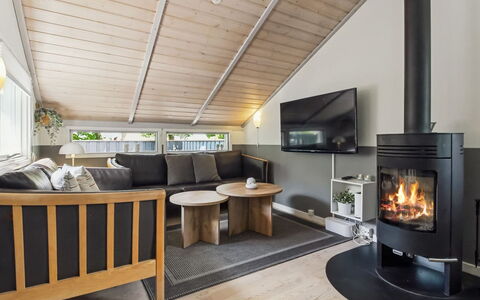 Nedelko - 30Km from the Sea: Interior Design, Flooring, Holz, Möbel, Fussboden, Decke, Couch, Wohnzimmer, Holzboden, Zimmer