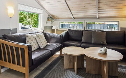 Nedelko - 30Km from the Sea: Interior Design, Möbel, Flooring, Fussboden, Holz, Couch, Decke, Wohnzimmer, Zuhause, Zimmer