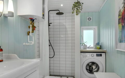 Quiana - 2Km from the Sea: Armatur, Interior Design, Badezimmer, Flooring, Fussboden, Sinken, Installation, Zapfhahn, Zimmer, Zuhause