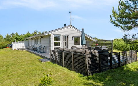 Janick - 150M from the Sea: Estate, Schatten, Auffahrt, Bauernhaus