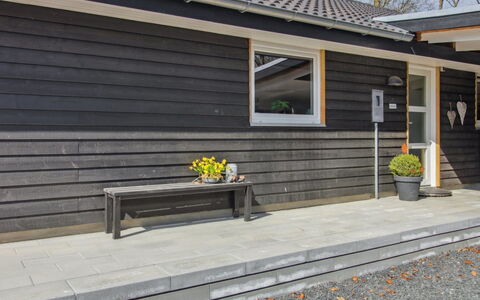 Solvejg - 30Km from the Sea: Holz, Abstellgleis, Verbundwerkstoff, Planke, Hartholz, Holzbeize, Design, Holz, Sperrholz