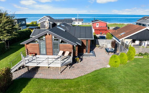 Berner - 40M from the Sea: Erholung, Werbung, Park, Banner, Schild, Pfad