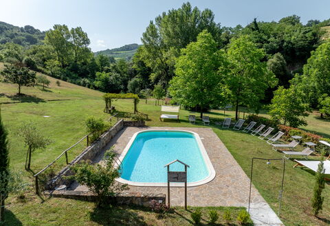 Montaione Country House Amarrante, Pool, Ac: Baum, Schwimmbad, Garten, Schatten, Hinterhof, Resort, Eco Hotel, Garten, Rasen, Thermae