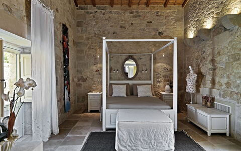 Masseria Capasa: Möbel, Interior Design, Flooring, Wand, Fussboden, Holz, Schlafzimmer, Zimmer, Decke, Bett