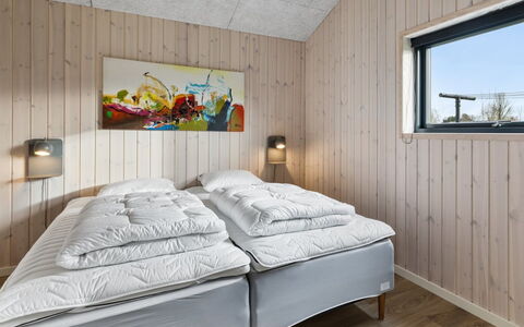 Tydkil - 250M from the Sea: Holz, Schlafzimmer, Bett, Bettdecke, Bedding, Bettrahmen, Einfrieren, Decke, Hartholz, Schnee