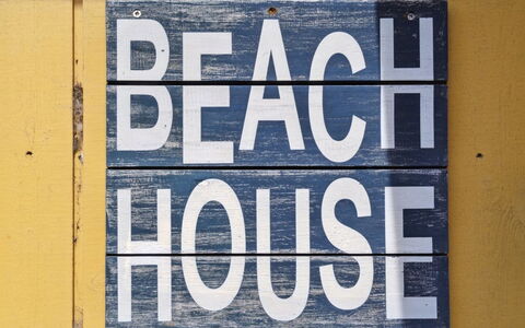 Asgerd - 20M from the Sea: Blau, Strauch, Hütte, Ground, Garten, Estate, Schatten, Landscaping, Bauernhaus, Eco Hotel