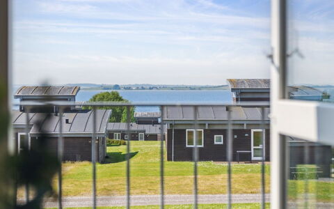 Gudbrand - 500M from the Sea: Estate, Schatten, Auffahrt, Bauernhaus