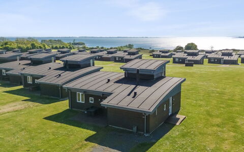 Magga - 520M from the Sea: Estate, Schatten, Auffahrt, Bauernhaus