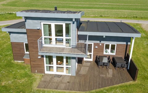Magga - 520M from the Sea: Estate, Schatten, Auffahrt, Bauernhaus