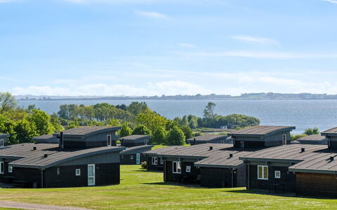 Magga - 520M from the Sea: Estate, Schatten, Auffahrt, Bauernhaus