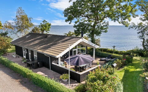 Harthwik - 10M from the Sea: Estate, Schatten, Auffahrt, Bauernhaus