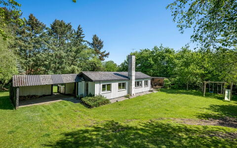 Landolf - 800M from the Sea: Dachdecken, Hütte, Haus, Dach, Zuhause, Bauernhaus, Hütte, Estate, Dorf