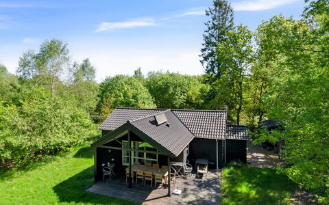 Tomine - from the Sea: Hütte, Gartenbauten, Garten, Estate, Rasen, Schatten, Garten, Bauernhaus, Hinterhof, Blockhaus