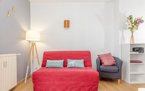 Balcons de la Rance: Wohngebiet, Menschliche Siedlung, Wohnung, Eigentumswohnung, Schwimmbad, Resort, Gartenmöbel, Hotel, Ferienort, Urlaub