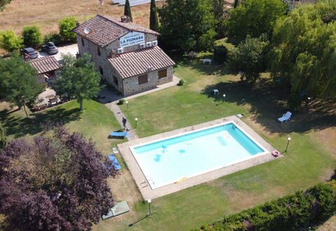 La Fiumara: Schwimmbad, Estate, Bauernhaus, Hazienda, Rasen, Garten, Hinterhof, Villa