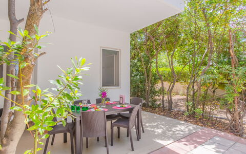 Villa Asami: Garten, Schatten, Landscaping, Hinterhof, Gartenmöbel, Garten, Eco Hotel, Outdoor Struktur, Hazienda, Terrasse