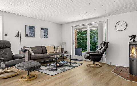 Wilma - 30Km from the Sea: Flooring, Holzboden, Fussboden, Möbel, Interior Design, Holz, Laminatboden, Wohnzimmer, Zuhause, Zimmer