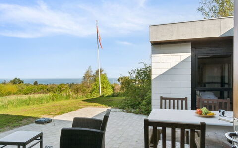 Brodde - 550M from the Sea: Blau, Strauch, Hütte, Ground, Garten, Estate, Schatten, Landscaping, Bauernhaus, Eco Hotel