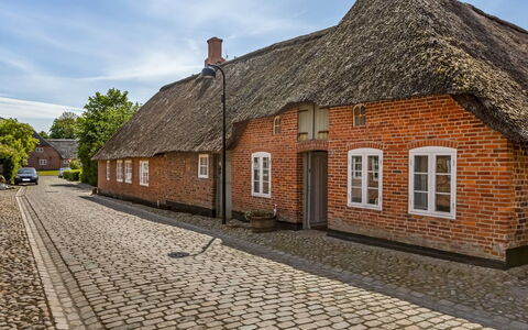 Deik - 25Km from the Sea: Estate, Schatten, Auffahrt, Bauernhaus