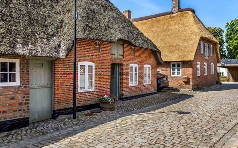 Deik - 25Km from the Sea: Estate, Schatten, Auffahrt, Bauernhaus