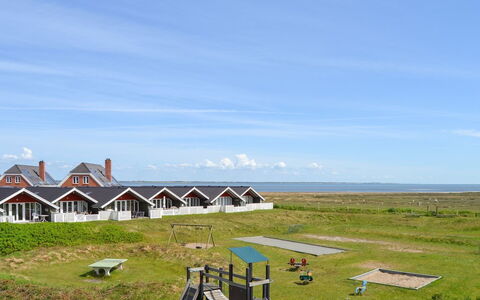 Reinhold - 1.9Km from the Sea: Estate, Schatten, Auffahrt, Bauernhaus