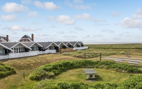Reinhold - 1.9Km from the Sea: Estate, Schatten, Auffahrt, Bauernhaus