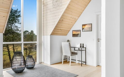 Etly - 246M from the Sea: Holz, Zuhause, Veranda, Deck, Hartholz, Dach, Holzbeize, Holzboden, Eco Hotel