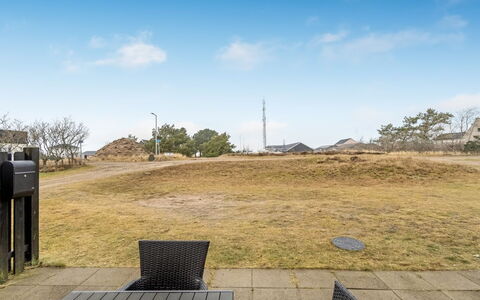 Etly - 246M from the Sea: Holz, Zuhause, Veranda, Deck, Hartholz, Dach, Holzbeize, Holzboden, Eco Hotel