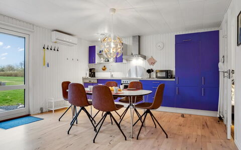 Arise - 700M from the Sea: Estate, Schatten, Auffahrt, Bauernhaus