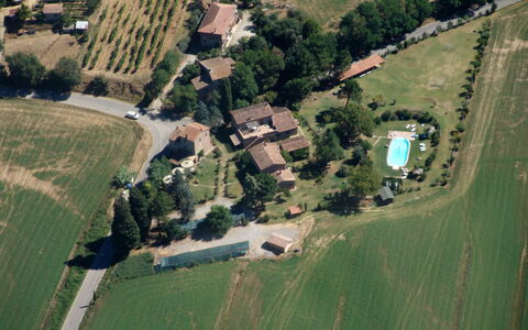 Appartamento Il Fienile Del Sole, Wifi, Perugia: Baum, Wohngebiet, Haus, Zuhause, Landschaft, Einfach, Estate, Grundstueck, Menschliche Siedlung