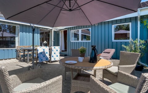Kaija - 100M from the Sea: Zuhause, Hütte, Veranda, Abstellgleis, Bauernhaus, Outdoor Struktur