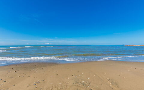 Mediterraneo: Blau, Himmel, Wasser, Daytime, Strand, Gewässer, Wasservorräte, Horizont, Küste