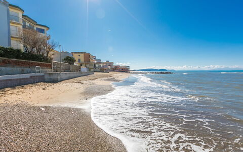 Mediterraneo: Blau, Wasser, Daytime, Gewässer, Horizont, Küste, Strand, Meer, Küsten Und Ozeanische Forms