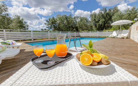 Trullo Quattro Carrini: Möbel, Gartenmöbel, Schwimmbad, Resort, Wohnung, Sonnenliege, Stuhl, Eco Hotel, Hotel, Villa