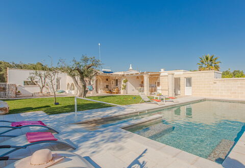 Lamia Del Vespro: Wohngebiet, Schwimmbad, Estate, Landscaping, Villa, Resort, Hazienda, Hotel