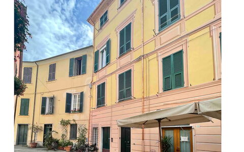 Casa Garibaldi - Levanto: Wohnung, Urban Design, Eigentumswohnung, Parkplatz, Balkon